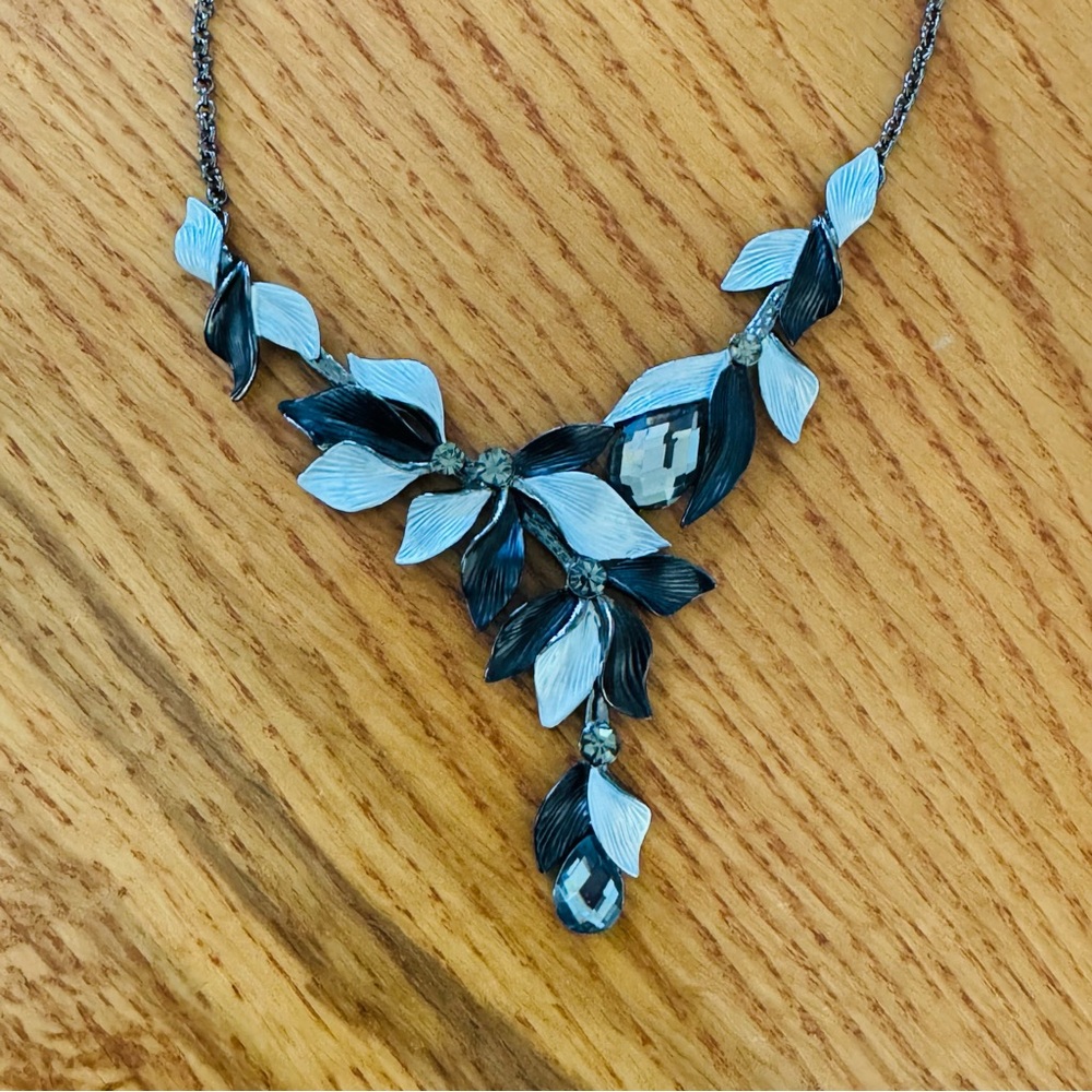 Crystal studded Black & Silver Leaves Y-Necklace Asymmetrical Adjustable length